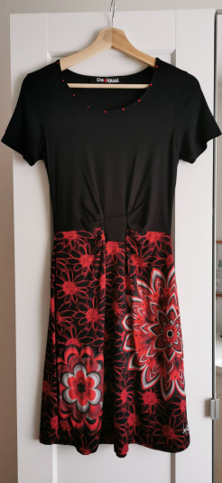 Dress desigual red and black