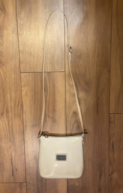 Cream shoulder bag