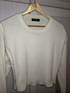 Kleiner cremefarbener/gelber Pullover