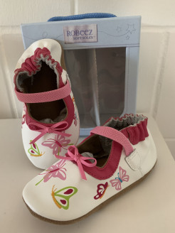NEW ROBEEZ slippers size 18-24 months