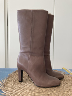 Neue Lederstiefel Farbe Taupe