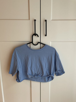 T-shirt bleu court