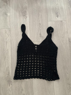 Top crochet noir