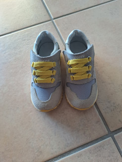 Chaussures enfant taille 23