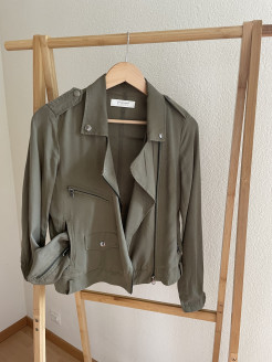 Leichte, fließende Jacke in Khaki