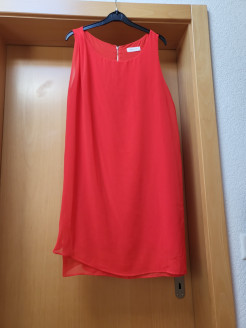 Robe courte rouge 