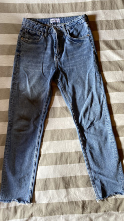 ZARA 36 slim jeans