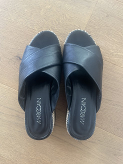 Black sandals with black heels