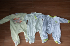 Set of 3 lightweight pyjamas size 12 months