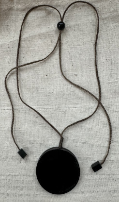 Necklace with onyx pendant