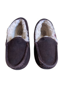 Very warm sheepskin slippers