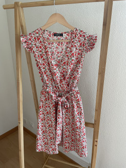 Halblanges Kleid mit Blumenmuster