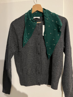 Pull avec foulard intégré vert foncé