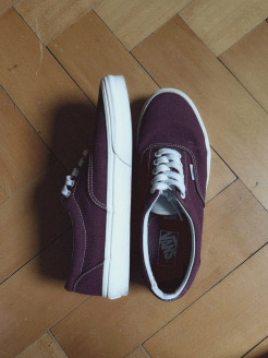 VANS 42 shoes