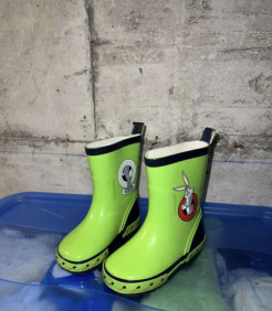 New rain boot size 22