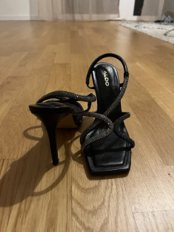 Heeled sandal