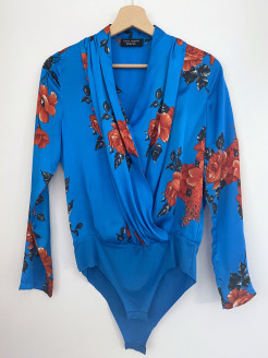 Blue bodysuit with red flowers Zara