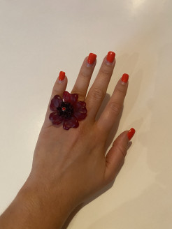 Red flower ring with rhinestones
