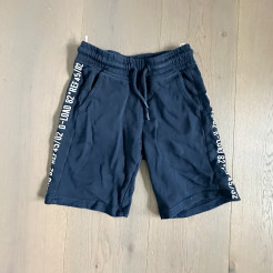 Set of 2 shorts size 134