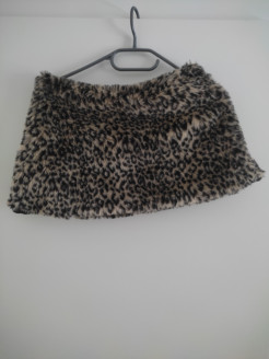 Leopard snood