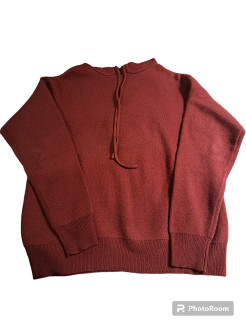 Rotes Kapuzensweatshirt