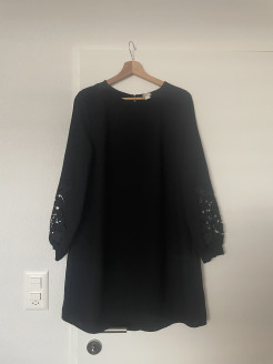 Black mid-length dress S42
