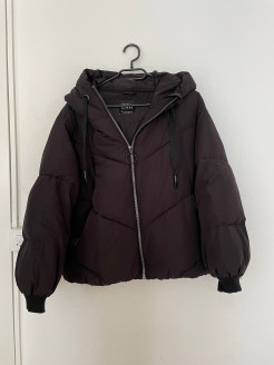 Trendy black Zara jacket with hood