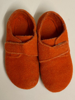 Slippers size 30