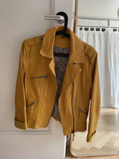 Yellow/mustard jacket