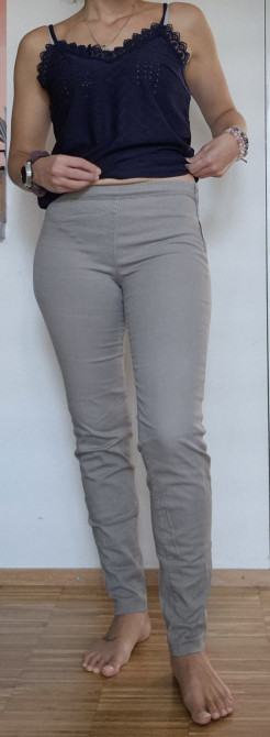 Trousers with side zip