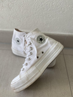 Converse blanche