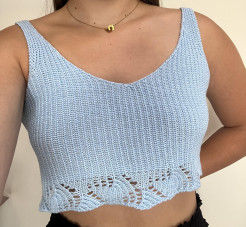 Blue knitted top