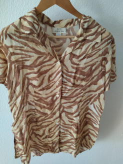 Very pretty brown/beige blouse, size 42