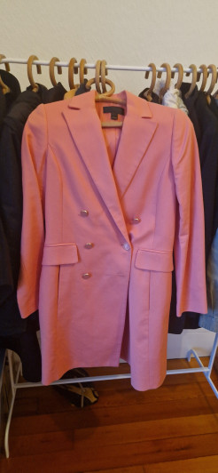 Langer lachsfarbener Blazer