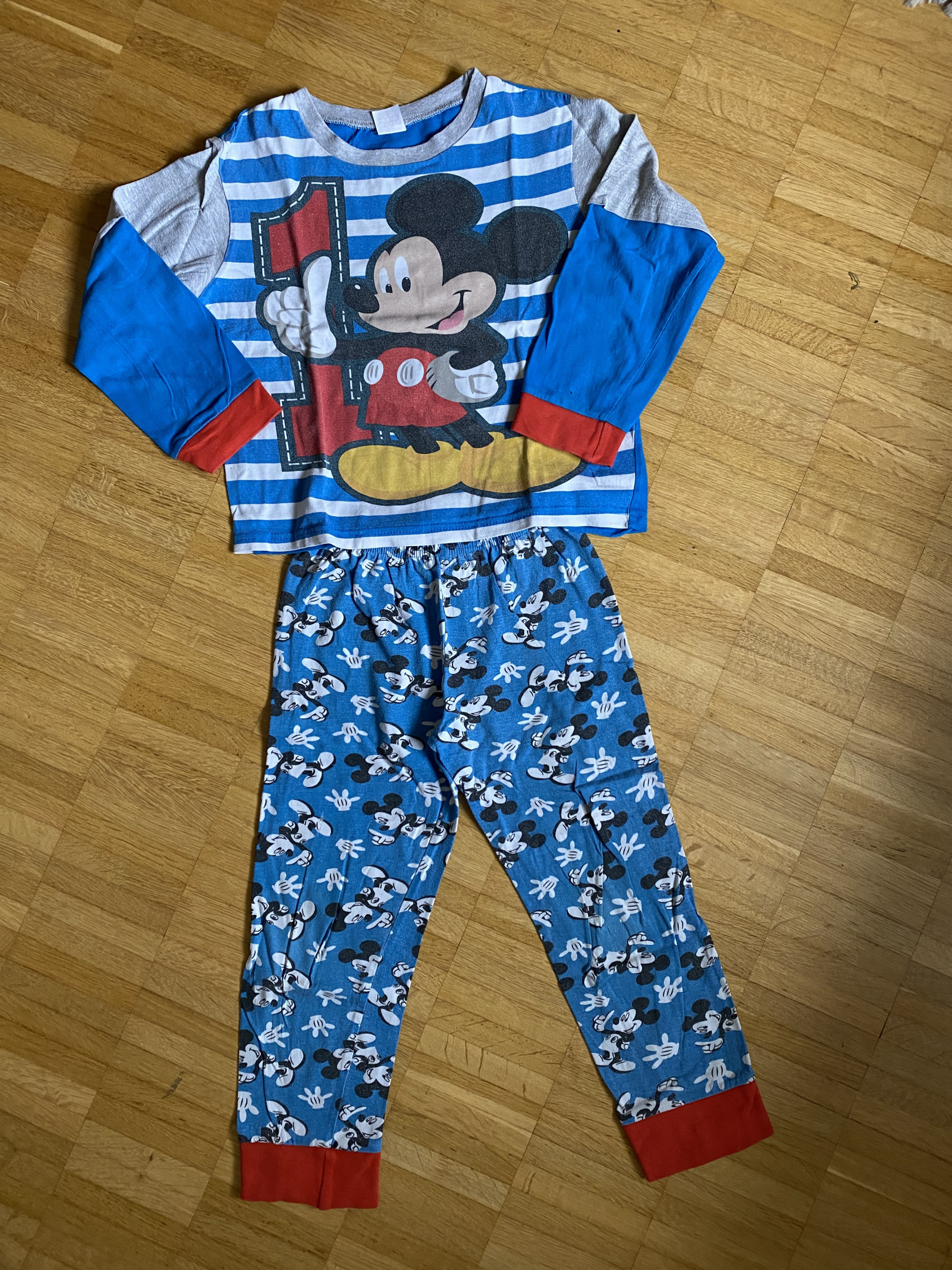 Mickey-Mouse-Pyjama