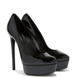 Magnificent new Casadei "Flora" pumps in shiny black