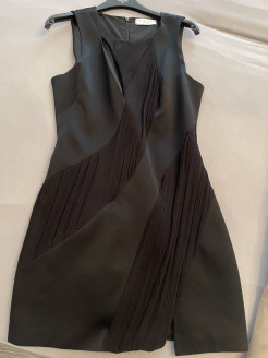 Petite robe noire en soie et viscose de Violante Nessi