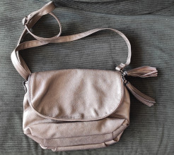New bag with multiple pockets