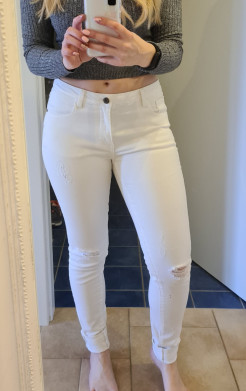 Weiße Jeans mit niedriger Taille