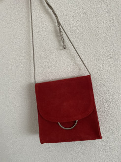 Rote Tasche aus Wildleder