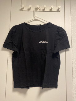 Black T-shirt Zara