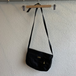 Handtasche aus schwarzem Leder