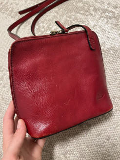 Small leather shoulder bag