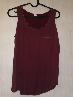 Bordeaux top with small rhinestones