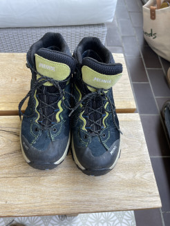 Mei el Hiking Shoes size: 33