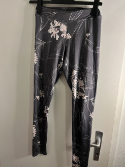 Leggings de sport gris à fleur ros e