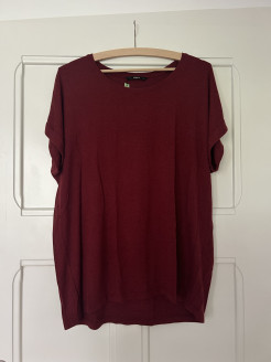 Weites T-Shirt in bordeaux/rot