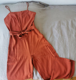 Rust-coloured jumpsuit