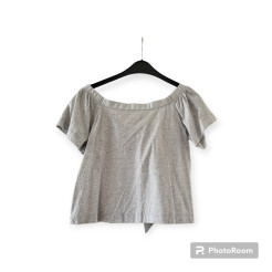 T-shirt with rounded collar