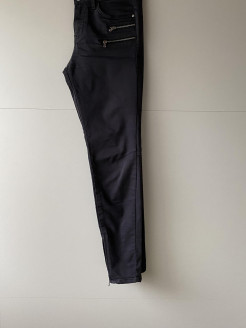 Black trousers Zara